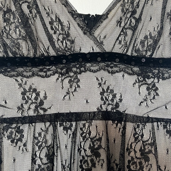 Cream dress with black lace overlay - Picture 2 of 7